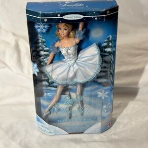 ❄️❄️Barbie Snowflake Ballerina in White and Blue❄️❄️
